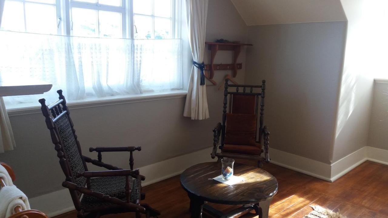 Chimneys B&B Oamaru Ngoại thất bức ảnh